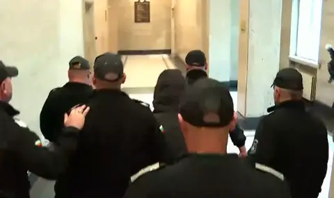 Днес става ясно кога ще продължи заседанието по мярката на младежа, обвинен за убийството в столичен мол - 1