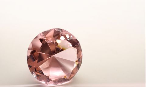 Изкопан е най-големият розов диамант за последните 300 години - 1