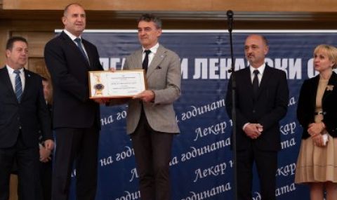 Кардиологът проф. д-р Иво Петров е "Лекар на годината" за 2022 г. - 1