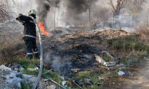 Потушиха голям пожар във Варна - 1