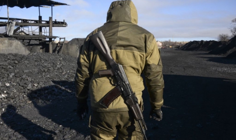 Снаряд уцели маршрутка в Донецк, има убити и ранени - 1