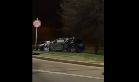 Двама са пострадали при катастрофа до моста на алея „Яворов“