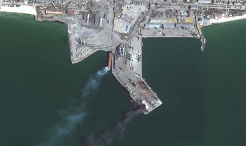 Русия потопи товарен кораб - 1