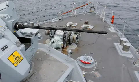 В Червено море гръцки военен кораб прeхвана два дрона, изпратени от хуситите