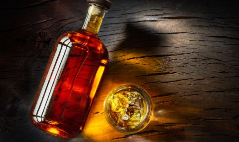 Водопроводчик откри 135-годишно уиски с послание (СНИМКИ) - 1