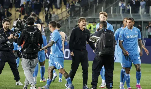 Антонио Конте ще остане в Наполи - 1