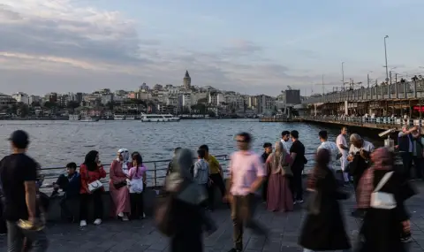 Нова вълна от масови арести на кметски служители в Истанбул  - 1
