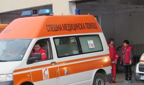 Дете падна от третия етаж на кооперация в Казанлък - 1