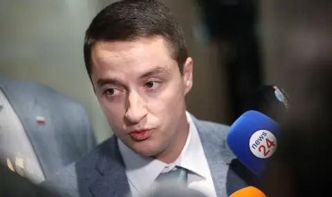 Явор Божанков: Непримирими противници направиха правителство с такива компромиси, че няма как да няма напрежение - 1