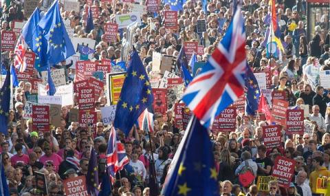 1 милион британци искат нов референдум за Брекзит - 1