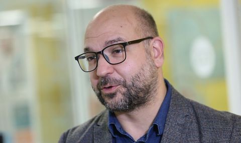 Панчугов: Въпросът е как се спира оттук нататък вредното влияние на Радев - 1