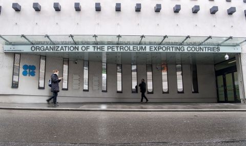 ОПЕК преразглежда към понижение прогнозата си за търсенето на петрол за 2022 и 2023 година  - 1