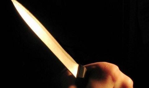 Мъж нападна с нож случайни минувачи в Марсилия - 1