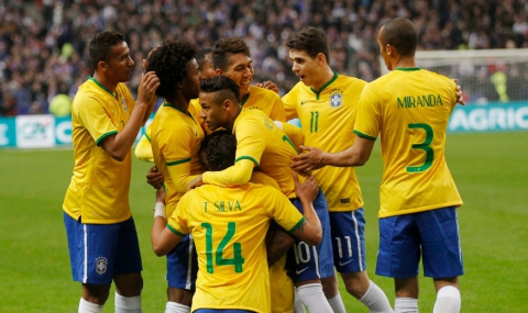 Бразилия победи Франция в Париж - 1