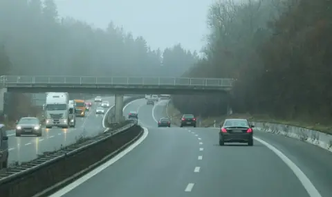 Германия и проблемът с фалшивите книжки за камиони