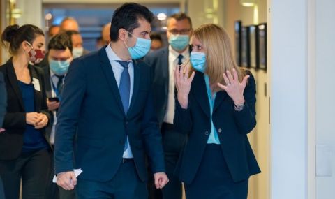 Петков в отговор до ЕП: Институциите в България не противодействаха на корупцията и престъпността във властта - 1