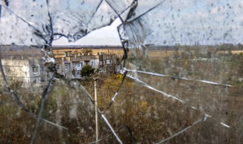 Убити при руски удар срещу жилищна сграда в град Николаев - 1