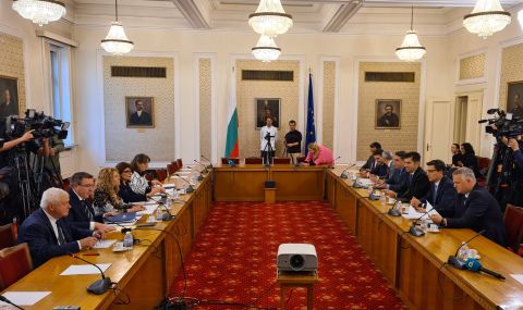 Започнаха разговорите ГЕРБ-ПП: Търсят се допирните точки по належащи политики (ВИДЕО) - 1