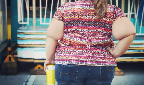 100-килограмова жена падна върху мъжа си и го задуши - 1