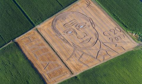 Италиански фермер извая лика на Путин - 1