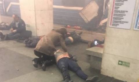 Взрив в метрото на Санкт Петербург! Най-малко 11 убити и 50 ранени (СНИМКИ + ВИДЕО) (18+) снимка #1