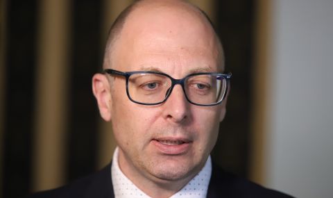 Йордан Божилов: На Украйна сме пращали голямокалибрени танкови снаряди и различни ракетни системи - 1