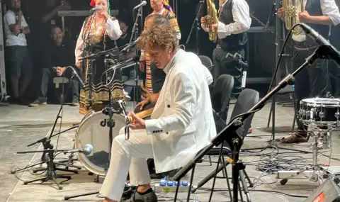 Песни на Тодор Колев звучаха на живо преди концерта на Горан Брегович в София  - 1