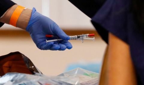 Над 40 000 гърци са ваксинирани срещу COVID-19  - 1