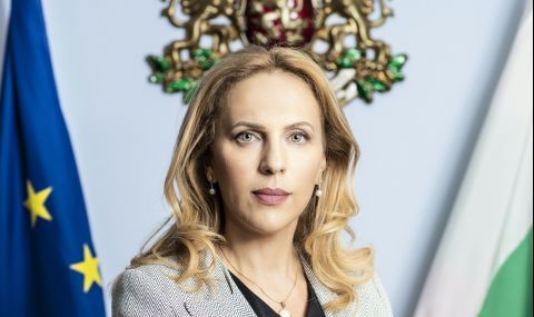 Марияна Николова: Загубите са огромни, резервациите се сринаха със 70% - 1