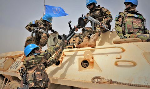 Троен самоубийствен атентат в Мали - 1