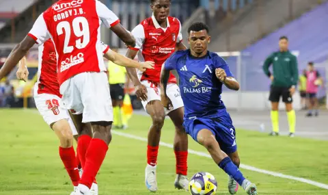 Защитник на Левски: Всички играят на 110% срещу нас, трудно се адаптирах към храната в България - 1