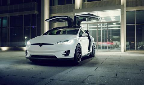 Още фабрични дефекти в Tesla Model X - 1