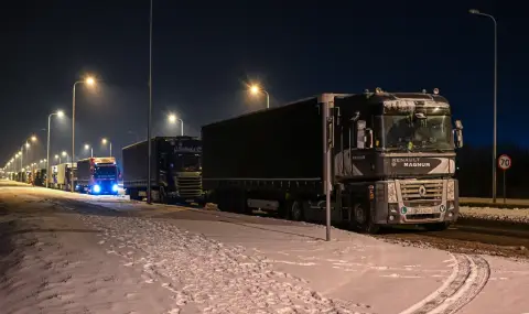 Опашката от камиони на границата на Румъния и Украйна се е проточила 7,2 км - 1