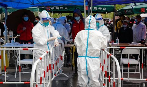 Пекин засилва тестването за COVID-19, за да предотврати хаос като в Шанхай - 1