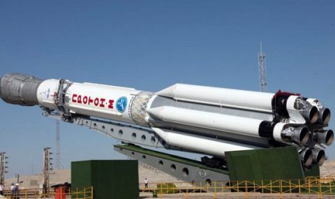 Русия изстреля ракета-носител "Протон-М" с комуникационен спътник - 1
