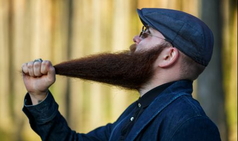 Мъже се наредиха на най-дългата жива верига от бради (ВИДЕО) - 1