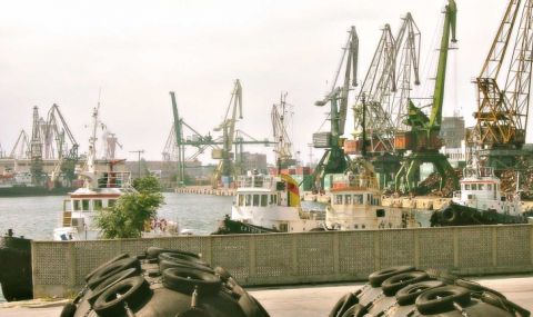 Пристанище Варна: Не плащаме тока на заведенията край Морска гара - 1