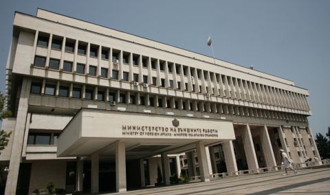 Външно иска обяснение от Сърбия за поруган паметник-костница - 1