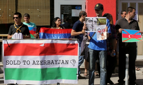 Арменци протестираха пред унгарското посолство - 1