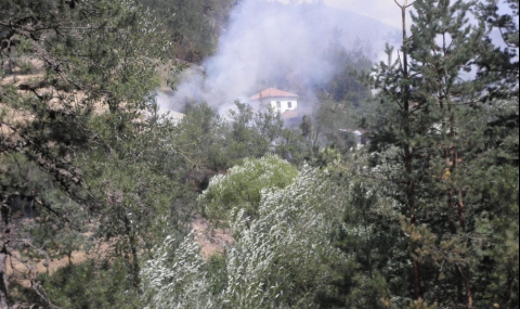 Пожар и евакуация в крумовградска махала - 1