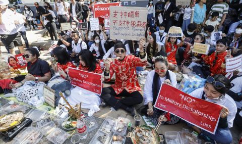 Протест пред китайско посолство заради военния преврат - 1
