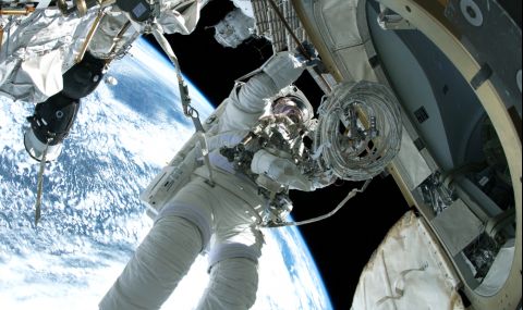 Астронавтите от НАСА излязоха в открития Космос (ВИДЕО) - 1