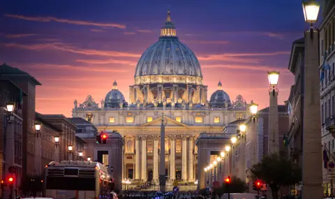 Бунт в центъра на Рим: какво става зад стените на Ватикана?