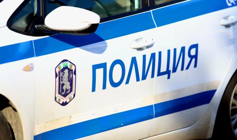 Екшън във Варна: Мъж стреля с въздушна пушка срещу полицаи, след това ги атакува с нож - 1