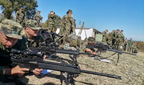 Бойни стрелби на учебния полигон „Корен"  - 1