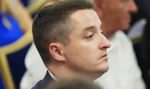 Явор Божанков проплака във "Фейсбук": ПП не го искали в листите си