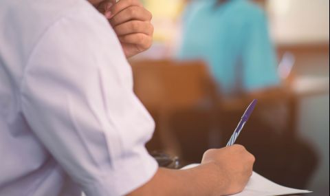 Почти 13 000 училища работят в Украйна - 1