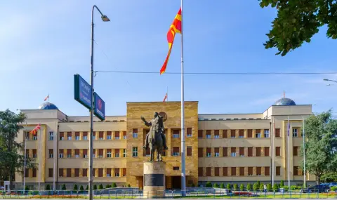 Синдикати блокираха парламента в Северна Македония с искане за увеличаване на заплатите - 1