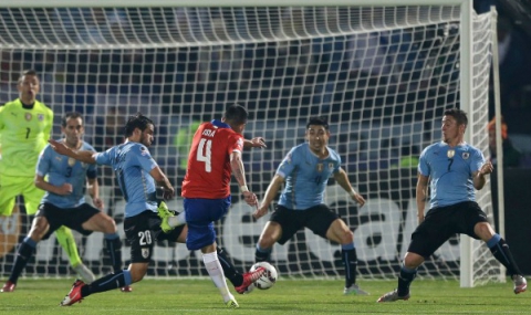Чили детронира Уругвай и е на полуфиналите на Копа Америка - 1