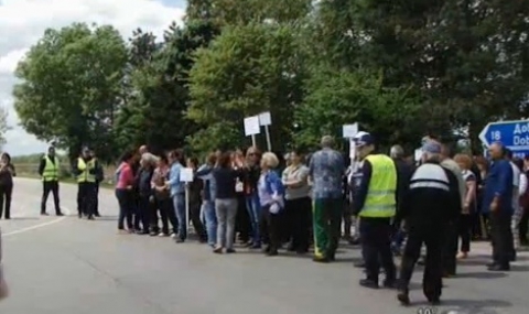 Протести в Генерал Тошево заради съкращения - 1